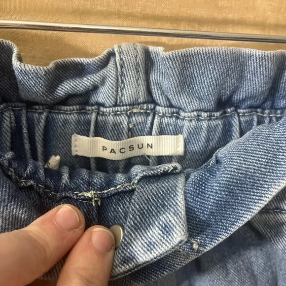 PacSun Mom shorts size S Paper bag waist. EUC - Picture 2 of 4